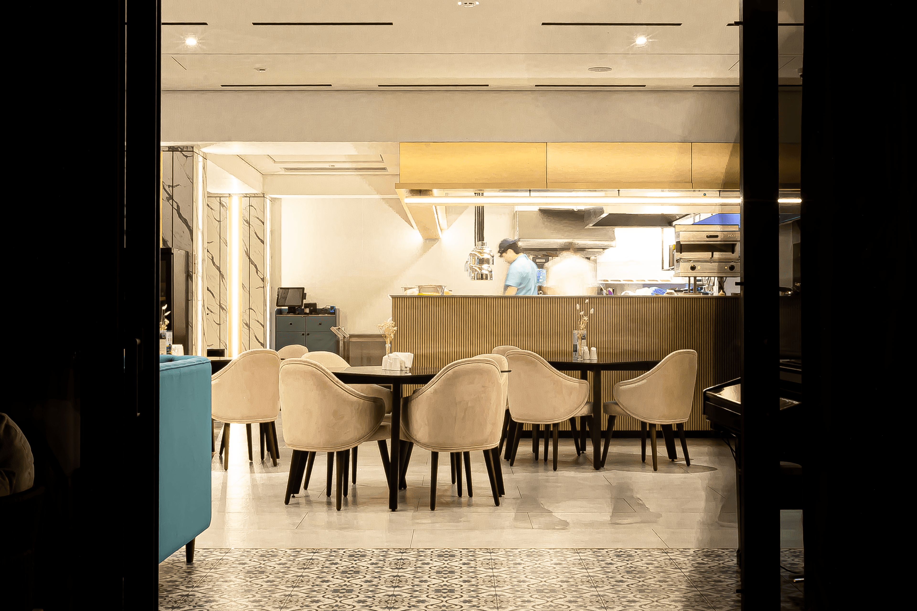 Ресторан «AZURE»